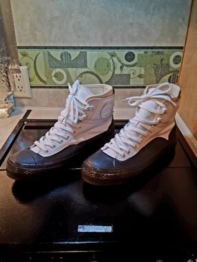 Converse Chuck Taylor All Star Tekoa Boot - White/Black - Men’s 12 / Women’s 13.